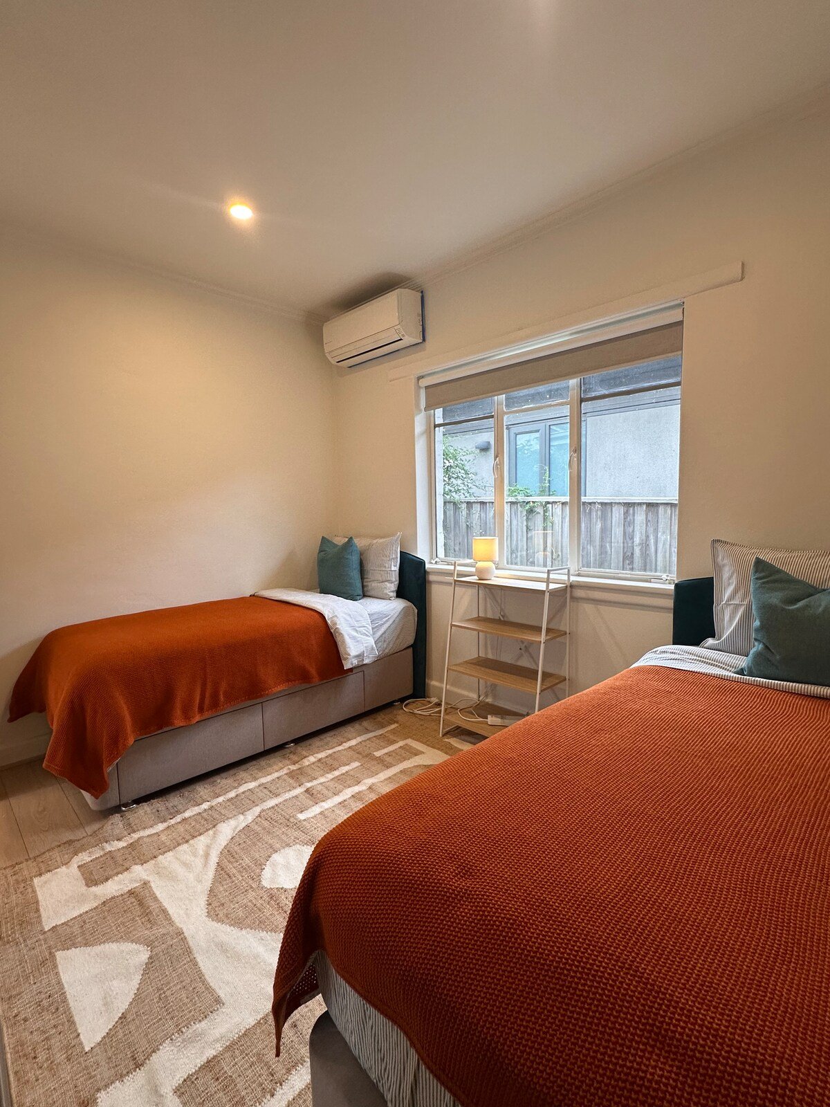 Second bedroom with two single beds